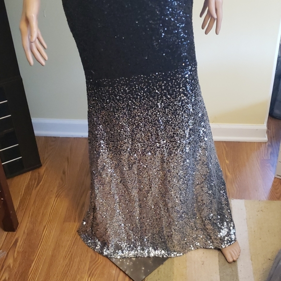 Prom dress - Picture 3 of 8